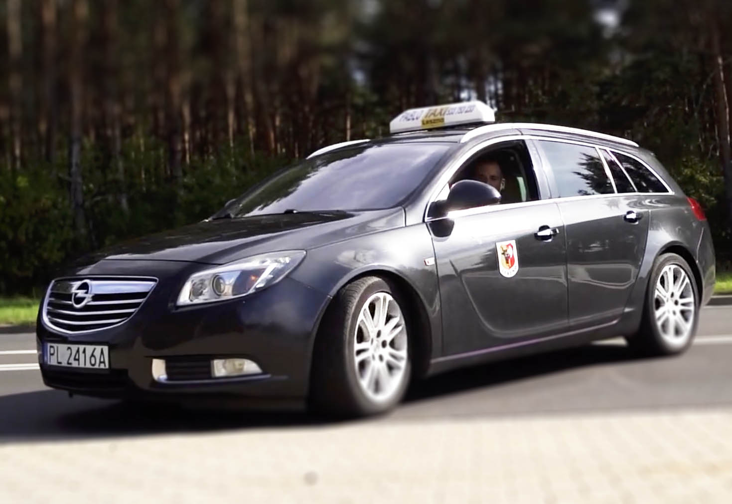 Taxi Leszno nocą